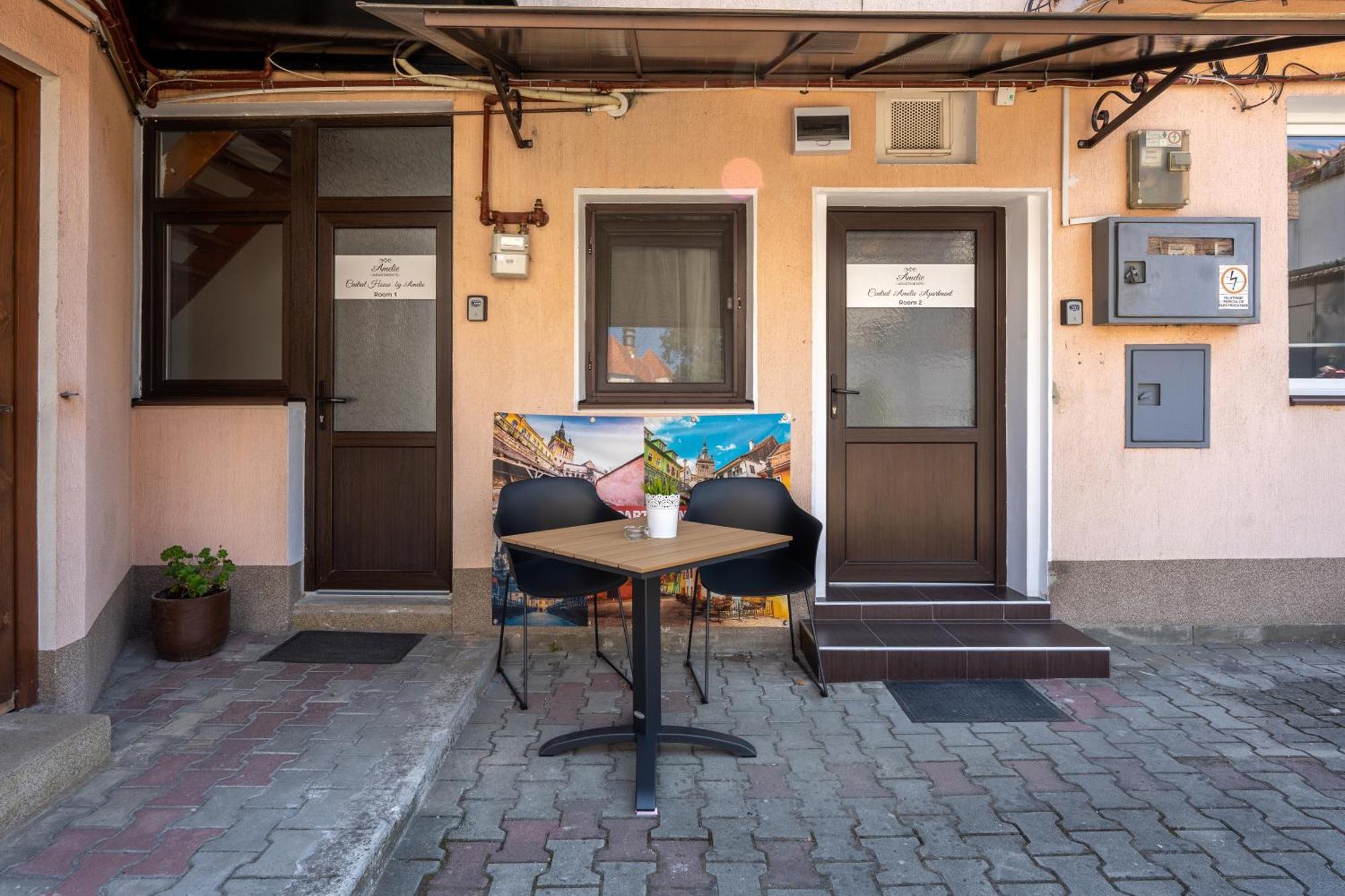 Central Amelie Accommodation Sighisoara Exterior photo